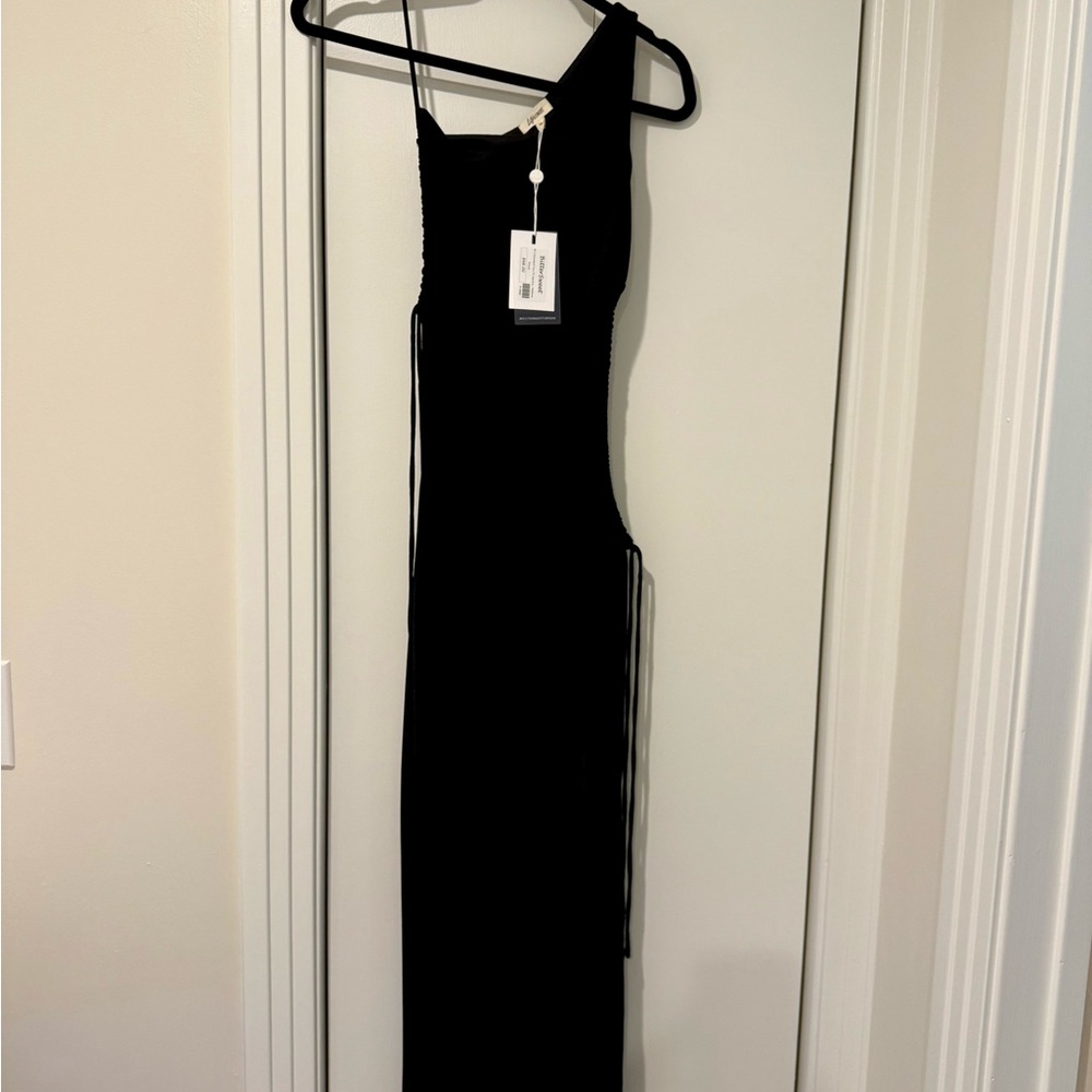 Elegant Black One-Shoulder Dress